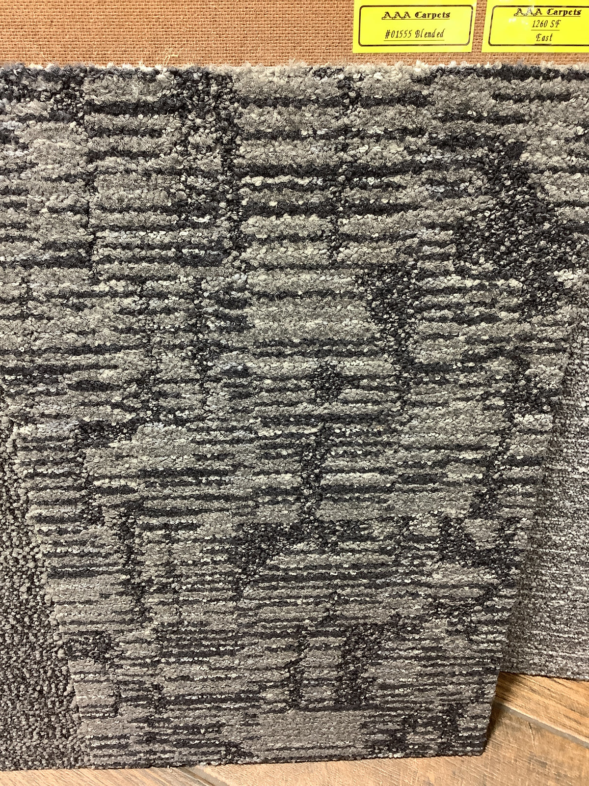 #01555 Blended Carpet Square