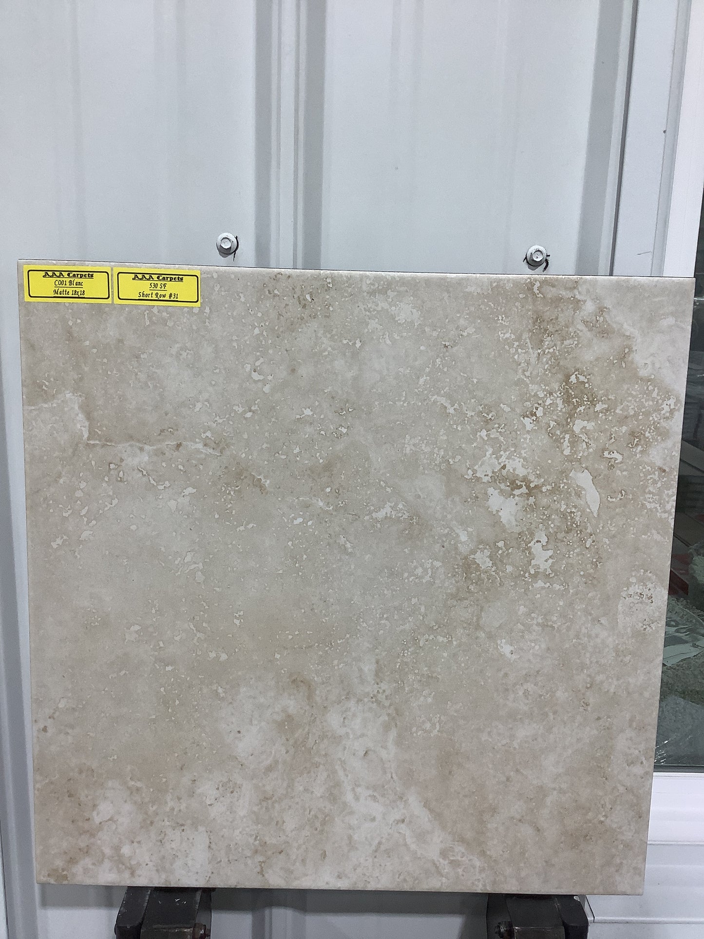 C001 Blanc Matte 18x18 Tile
