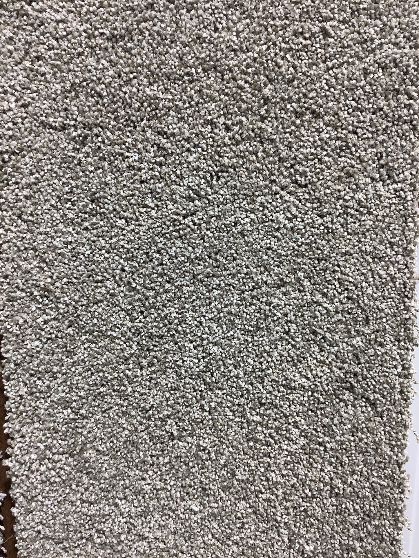 Shaw VA 3 WT. Color: Khaki. Carpet