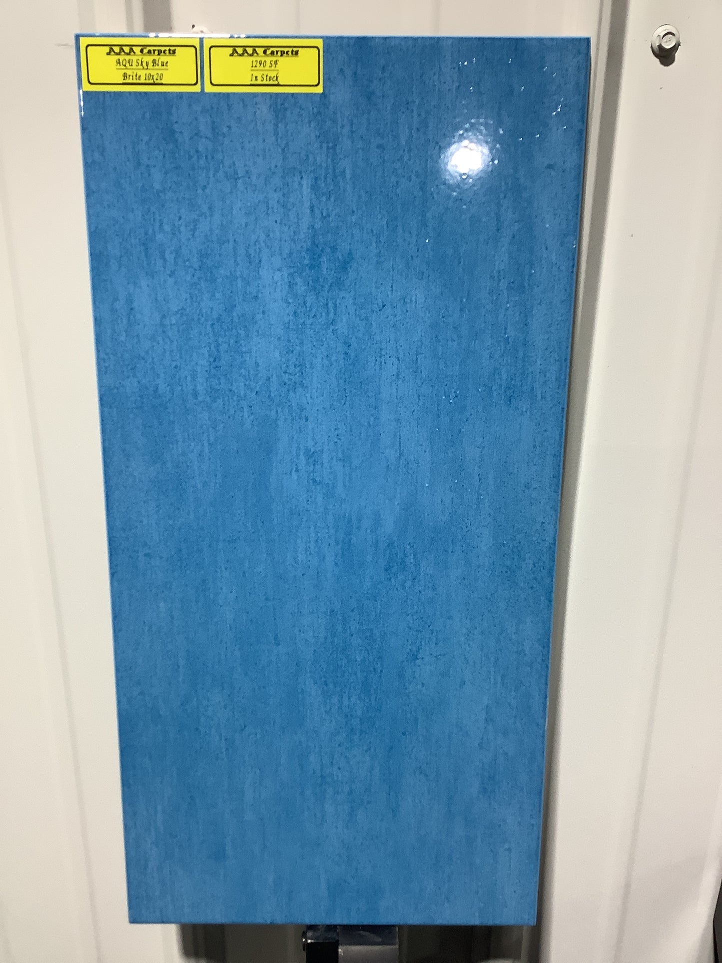 AQU Sky Blue Brite 10x20