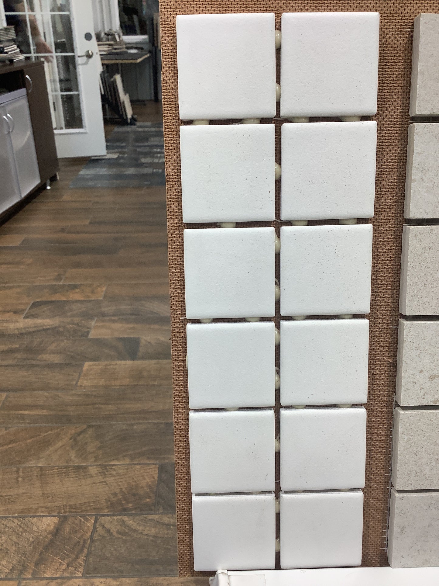 0790 Arctic White 2x2 Mosaic