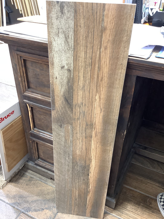 PR 24 Distressed Oak 9x36 Plank