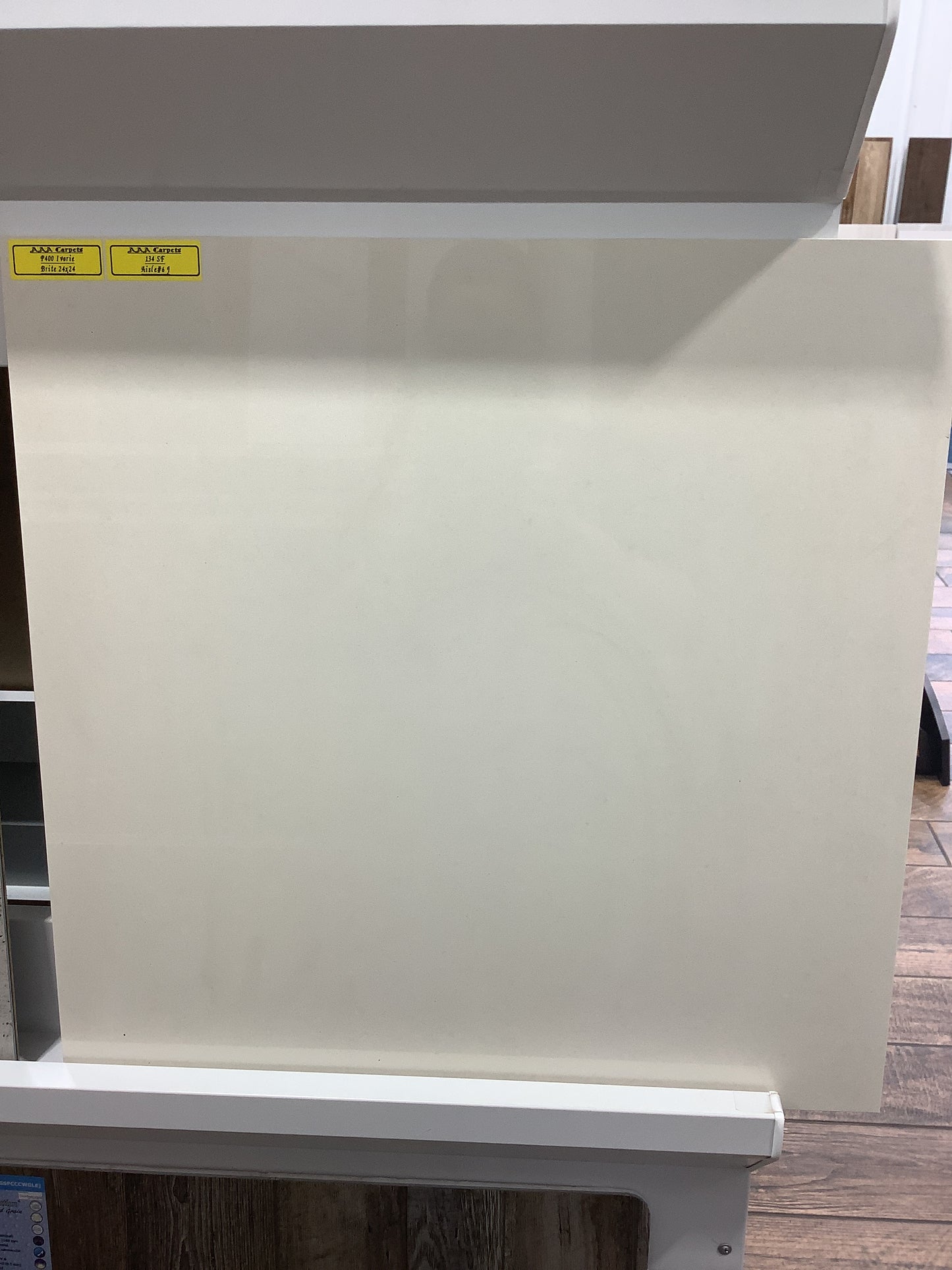 P400 Ivorie Brite 24x24