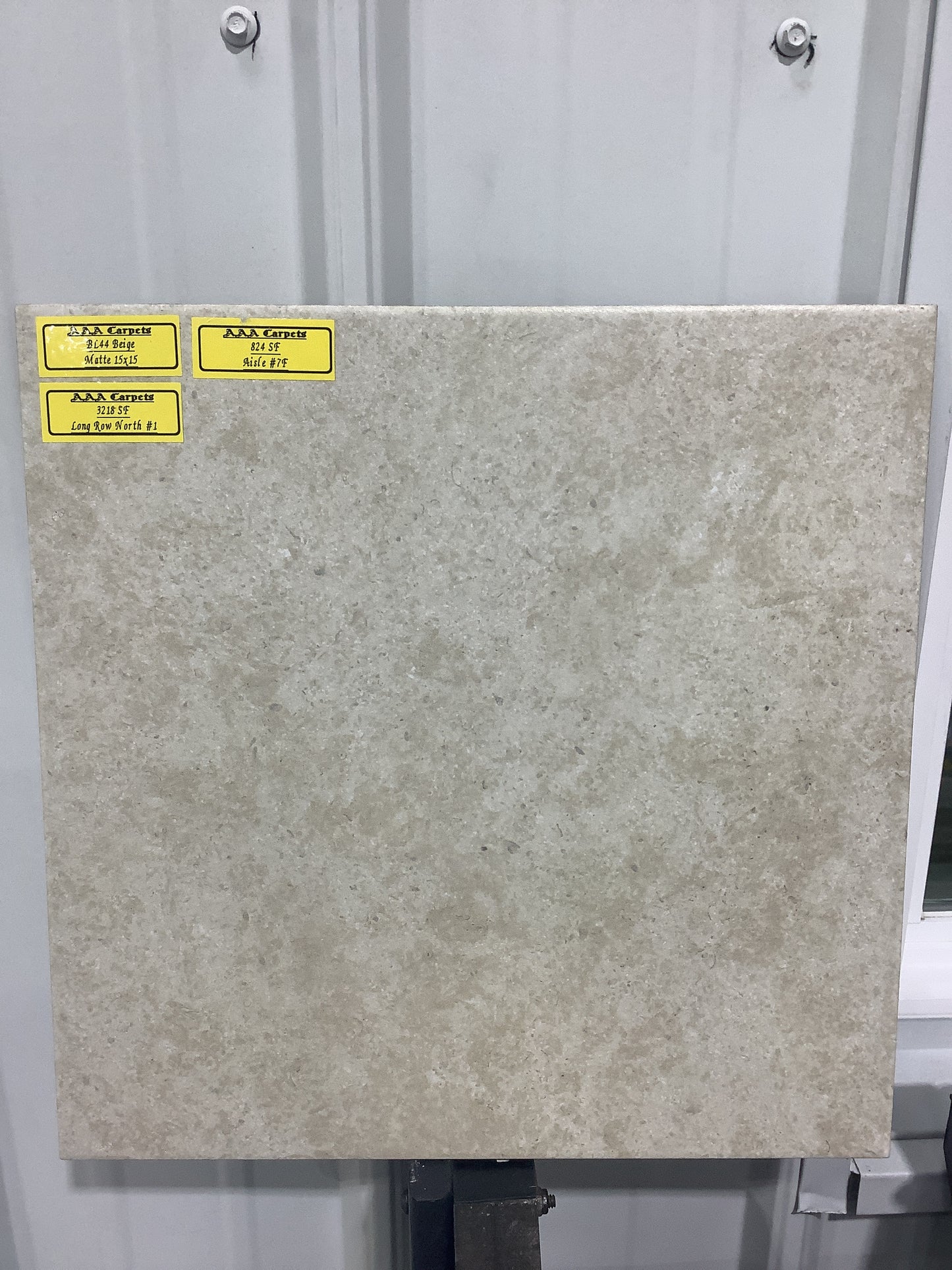 BL44 Beige Matte 15x15 Tile